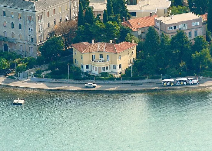 Apartment Ira