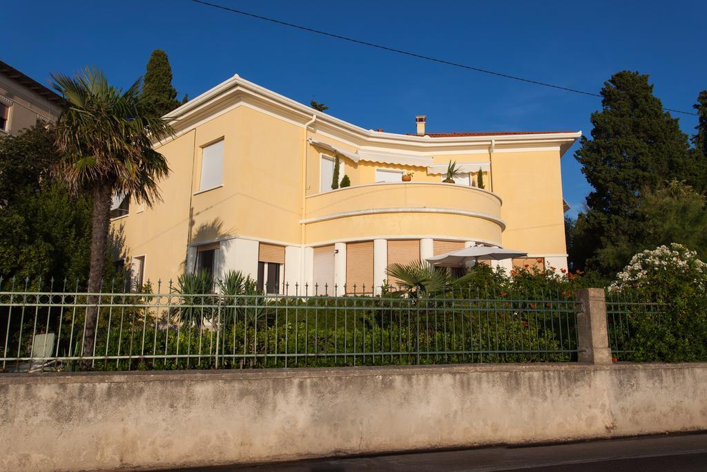 Apartament Ira *